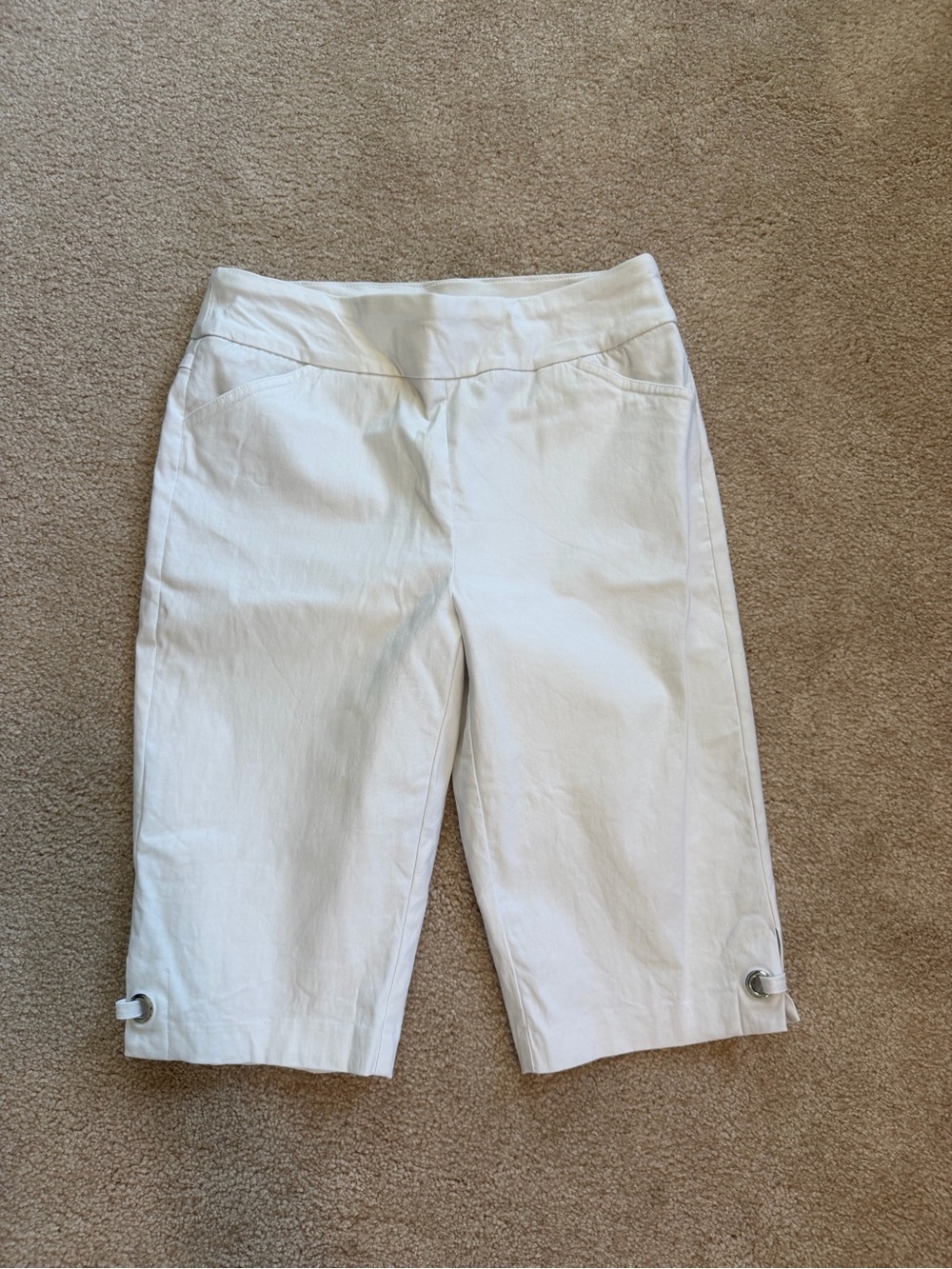 Patchington White Pull-On Shorts / Capris with Hem Ring Detail
